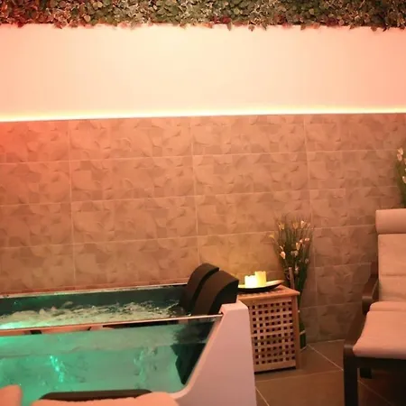 In Mit Garten, Whirlpool *